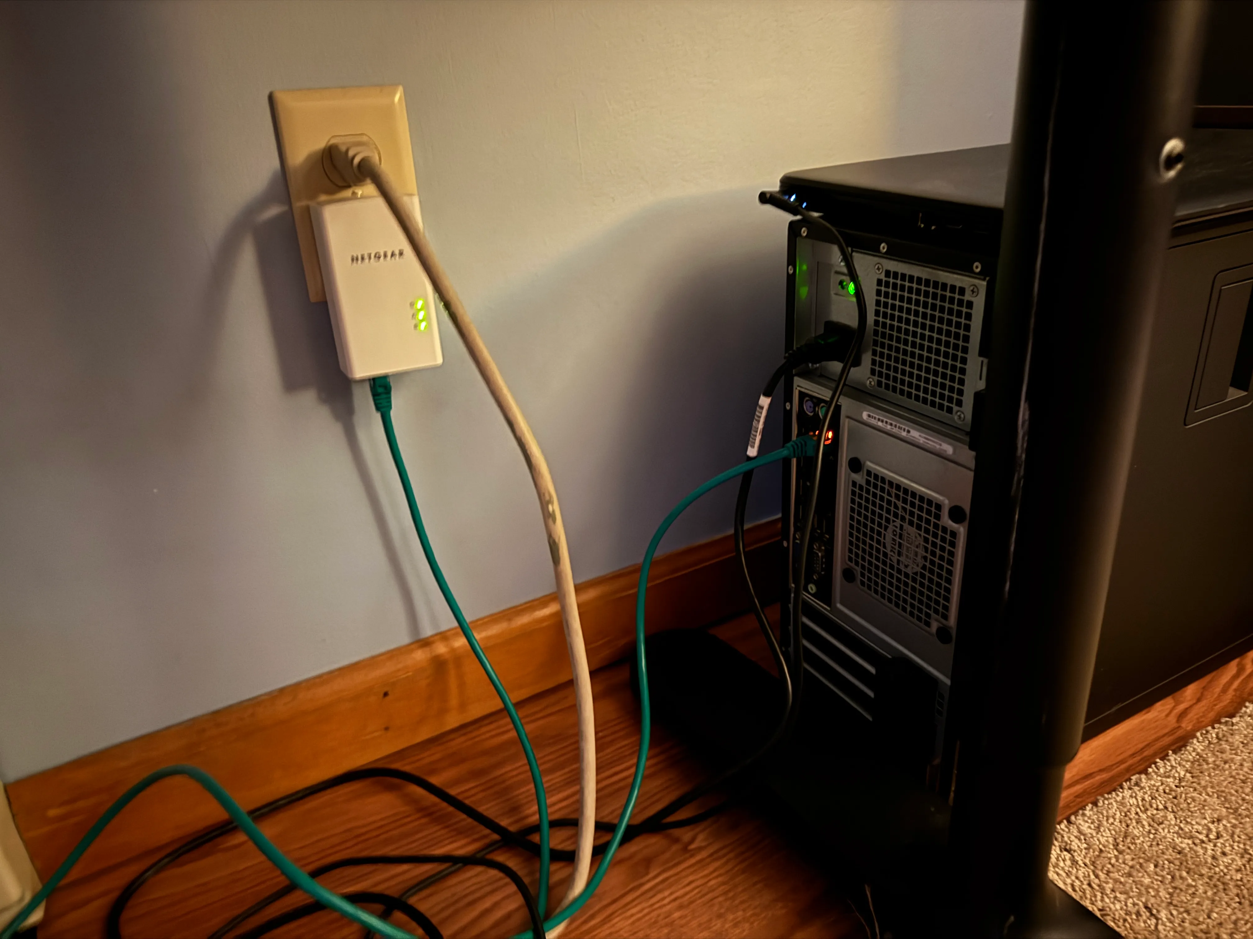 picture of a dell optiplex connected to powerline ethernet